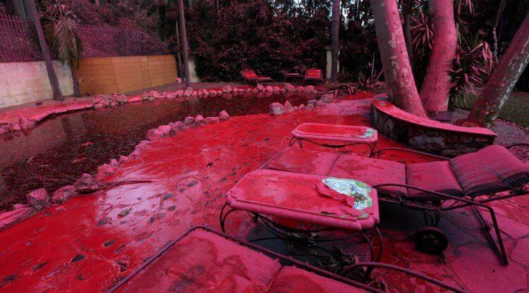 Kāpēc no lidmašīnām, ar kurām dzēš ugunsgrēkus, līst sarkans šķidrums