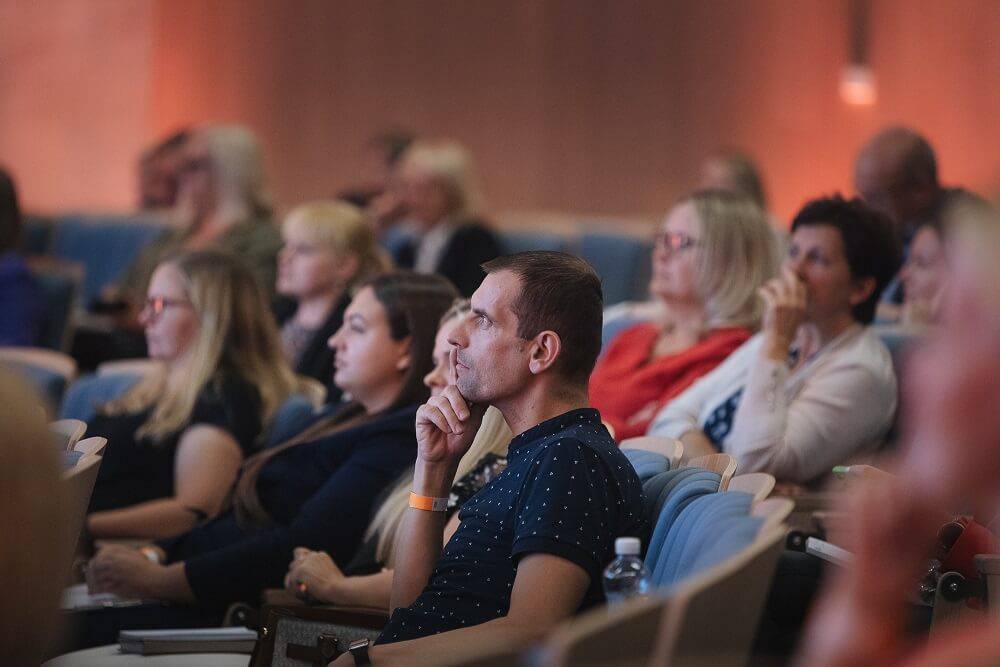 Latvijas Universitāte rīko konferenci par cilvēka un MI mijiedarbību darba tirgū