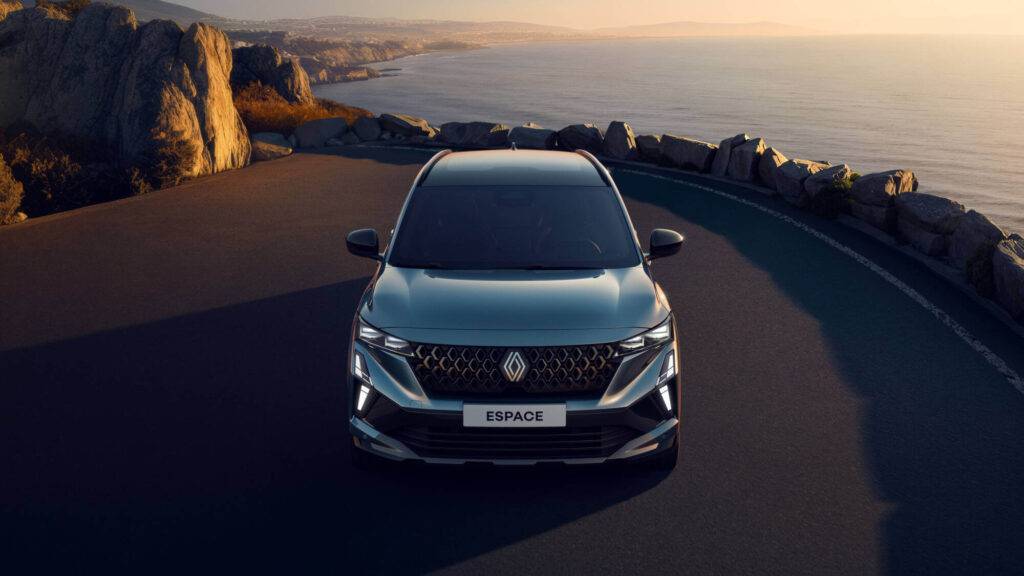 Jaunais RENAULT ESPACE – modernizēts dizains visefektīvākajam ģimenes hibrīdautomobilim tirgū 21 Jaunais RENAULT ESPACE – modernizēts dizains visefektīvākajam ģimenes hibrīdautomobilim tirgū