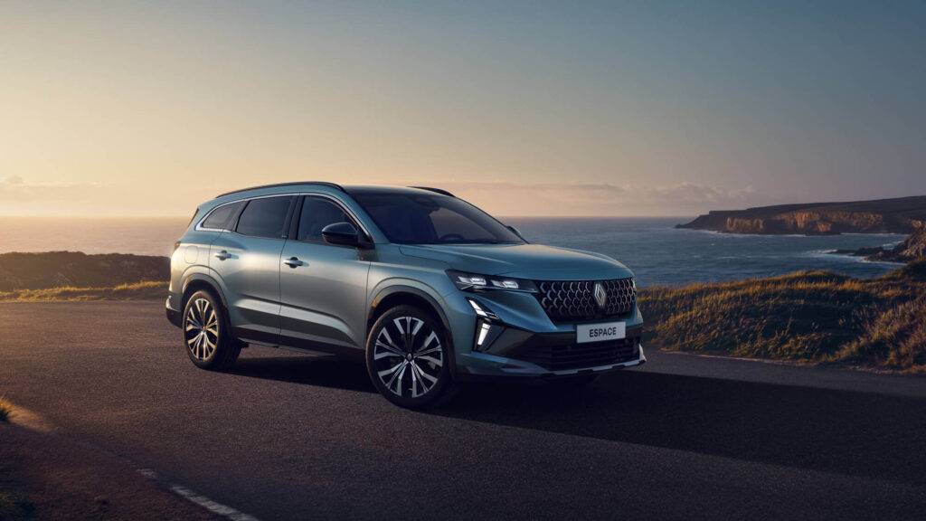 Jaunais RENAULT ESPACE – modernizēts dizains visefektīvākajam ģimenes hibrīdautomobilim tirgū 19 Jaunais RENAULT ESPACE – modernizēts dizains visefektīvākajam ģimenes hibrīdautomobilim tirgū