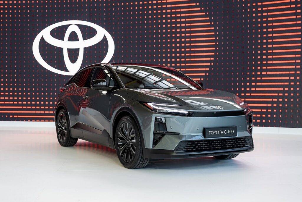 Notikusi jaunās elektriskās Toyota C-HR+ pasaules prezentācija 13 Notikusi jaunās elektriskās Toyota C-HR+ pasaules prezentācija