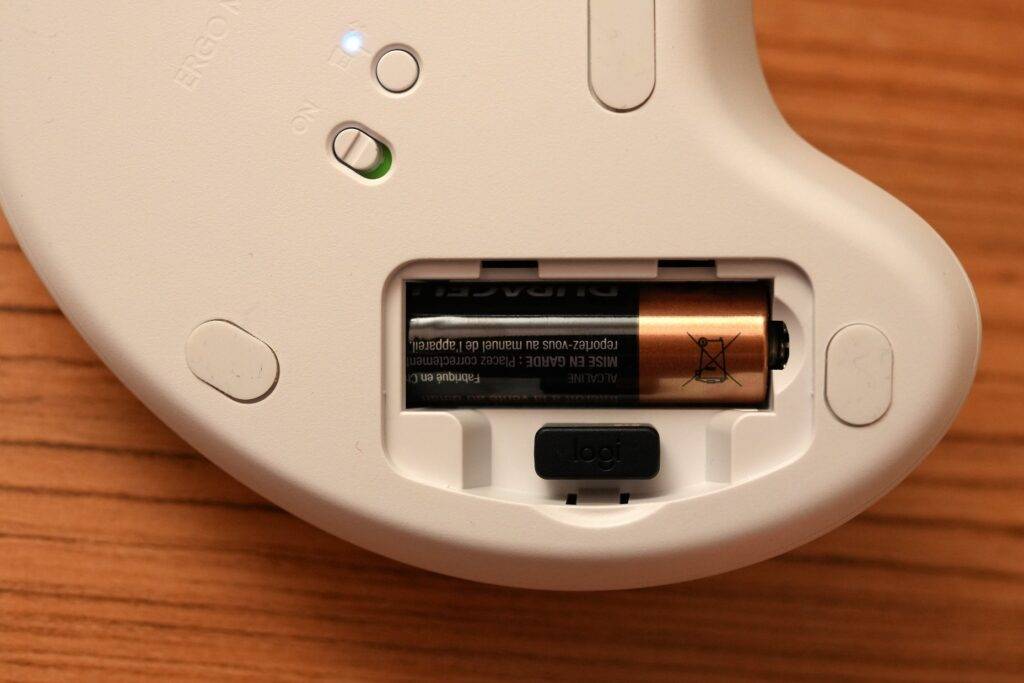 Logitech Ergo M575 datorpeles apskats – vai spēks ir bumbās 15 Logitech Ergo M575 datorpeles apskats