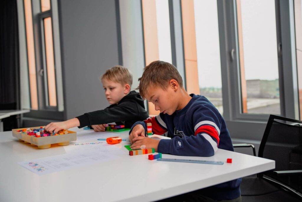 Aprīlī zinātnes centrs VIZIUM priecēs apmeklētājus ar radošām, izzinošām un krāsainām aktivitātēm 12 Aprīlī zinātnes centrs VIZIUM priecēs apmeklētājus ar radošām, izzinošām un krāsainām aktivitātēm