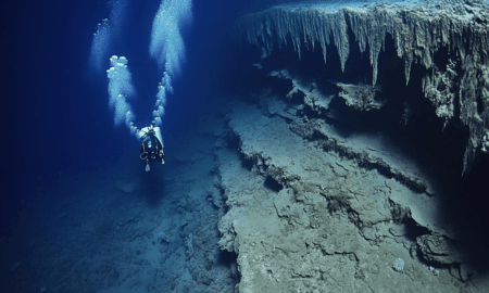 Miljoniem gadu veci kosmosa noslēpumi slēpjas okeāna dzelmē