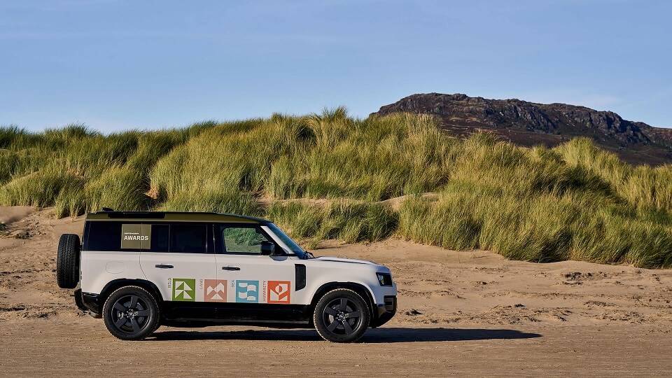 Defender atbalstīs mazās dabas aizsardzības un humānās palīdzības organizācijas ar jaunu iniciatīvu Defender Awards 14 Defender atbalstīs mazās dabas aizsardzības un humānās palīdzības organizācijas ar jaunu iniciatīvu Defender Awards