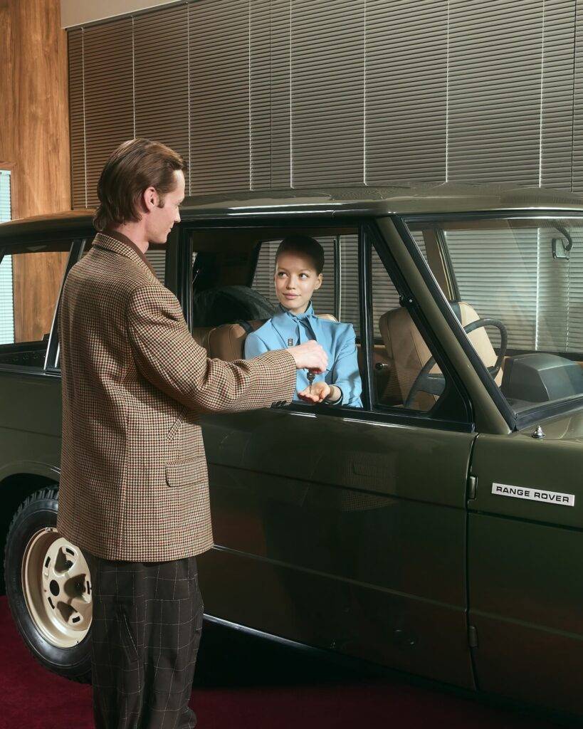 Range Rover Milānas Dizaina nedēļā piedāvā ceļojumu laikā 13 Range Rover Milānas Dizaina nedēļā piedāvā ceļojumu laikā