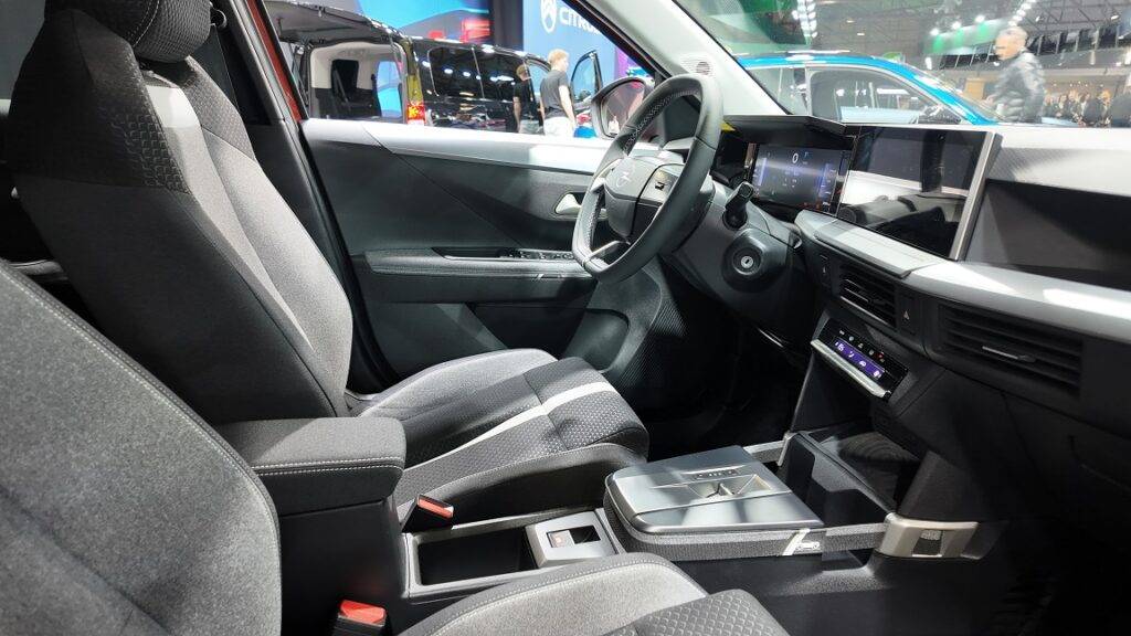 “Opel Frontera” un “Opel Mokka” pirmizrāde autoindustrijas izstādē Auto 2025 (Video) 18 “Opel Frontera” un “Opel Mokka” pirmizrāde autoindustrijas izstādē Auto 2025 (Video)