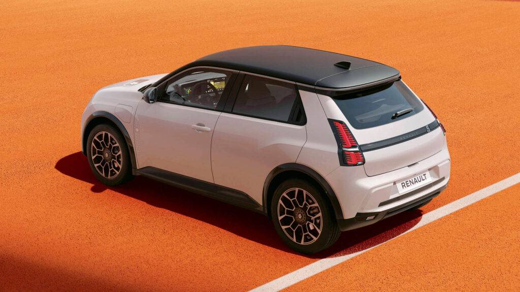 RENAULT 5 E-TECH ELECTRIC – sākas ROLAND-GARROS īpašā izlaiduma pasūtīšana 12 Augstākās klases automobilis