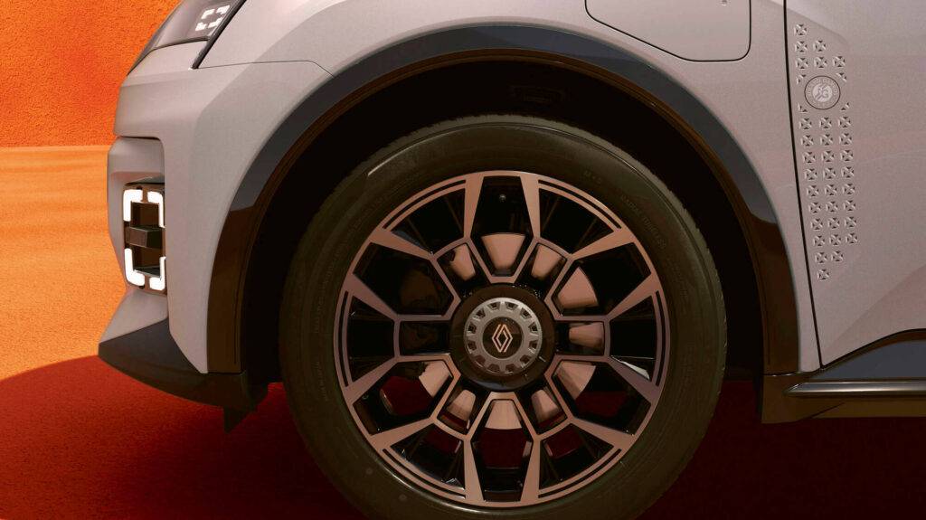 RENAULT 5 E-TECH ELECTRIC – sākas ROLAND-GARROS īpašā izlaiduma pasūtīšana 17 RENAULT 5 E-TECH ELECTRIC – sākas ROLAND-GARROS īpašā izlaiduma pasūtīšana