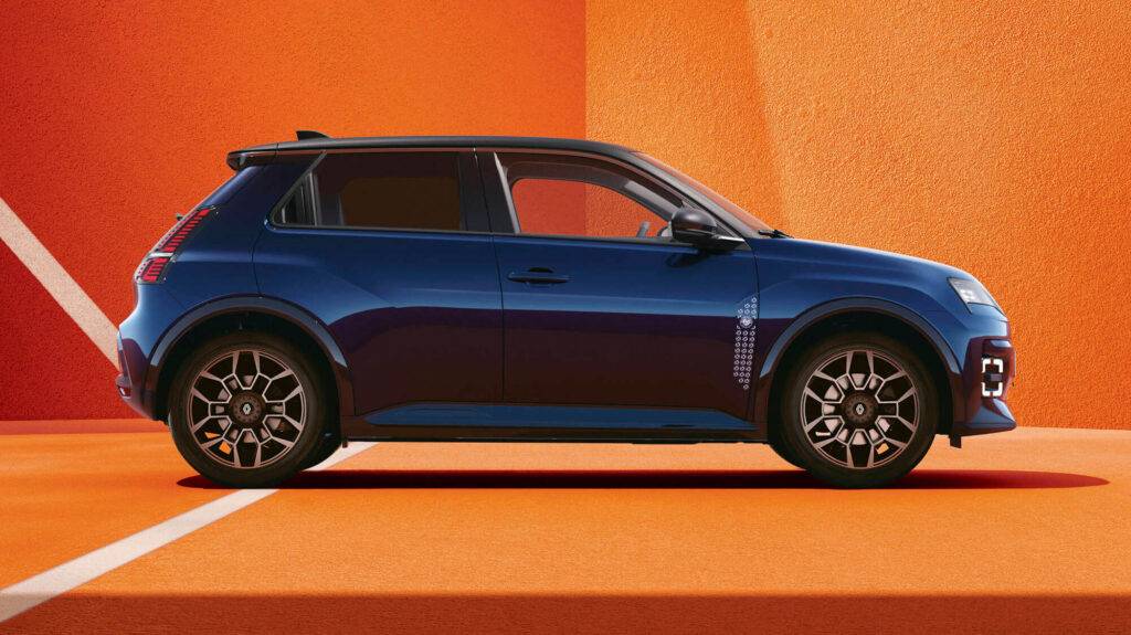 RENAULT 5 E-TECH ELECTRIC – sākas ROLAND-GARROS īpašā izlaiduma pasūtīšana 14 RENAULT 5 E-TECH ELECTRIC – sākas ROLAND-GARROS īpašā izlaiduma pasūtīšana