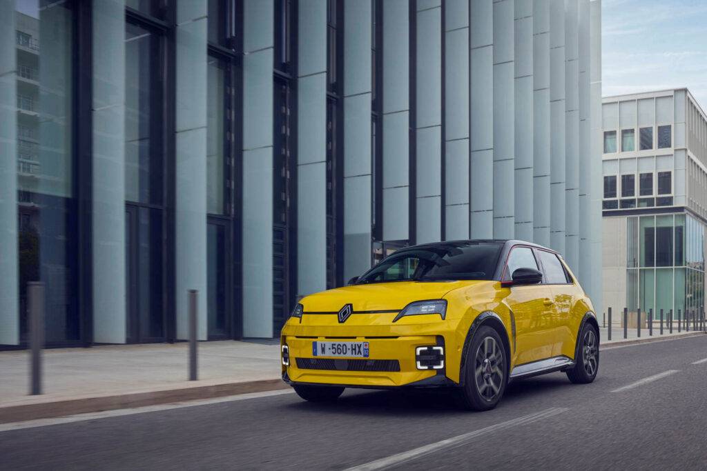 "Renault Group" pirmizrādes izstādē "Auto 2025": Eiropas Gada auto "Renault 5 E-Tech Electric" un "Dacia Bigster"