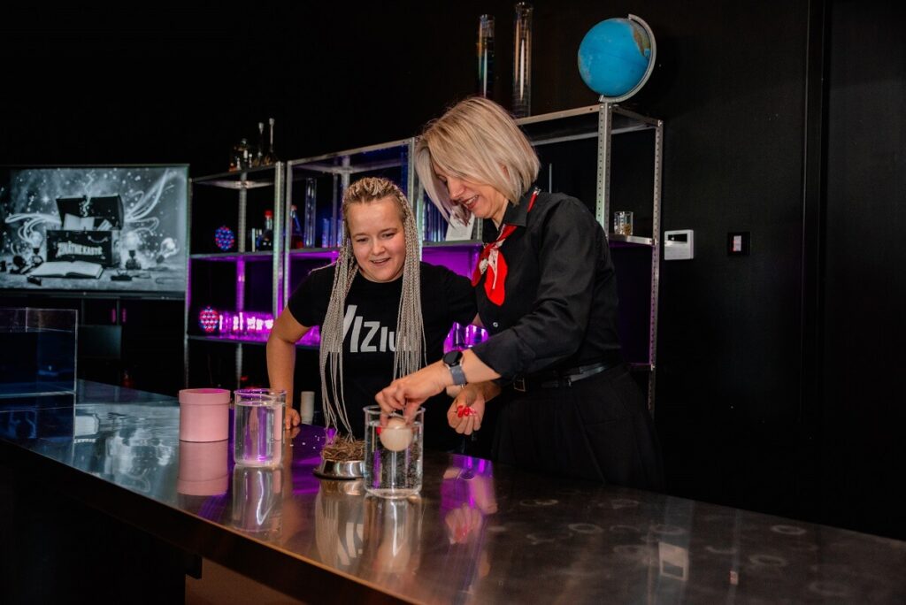 Zinātnes centrs VIZIUM maijā piedāvā aizraujošas aktivitātes gan lieliem, gan maziem apmeklētājiem 5 Zinātnes centrs VIZIUM maijā piedāvā aizraujošas aktivitātes gan lieliem, gan maziem apmeklētājiem