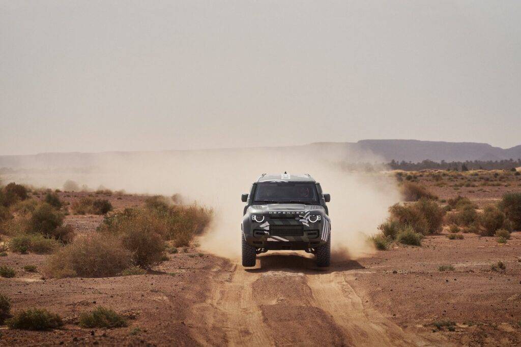 „Dakāras rallija“ ātrumposmu uzvarētāja Sāra Praisa 2026. gadā startēs ar „Defender“ 14 „Dakāras rallija“ ātrumposmu uzvarētāja Sāra Praisa 2026. gadā startēs ar „Defender“