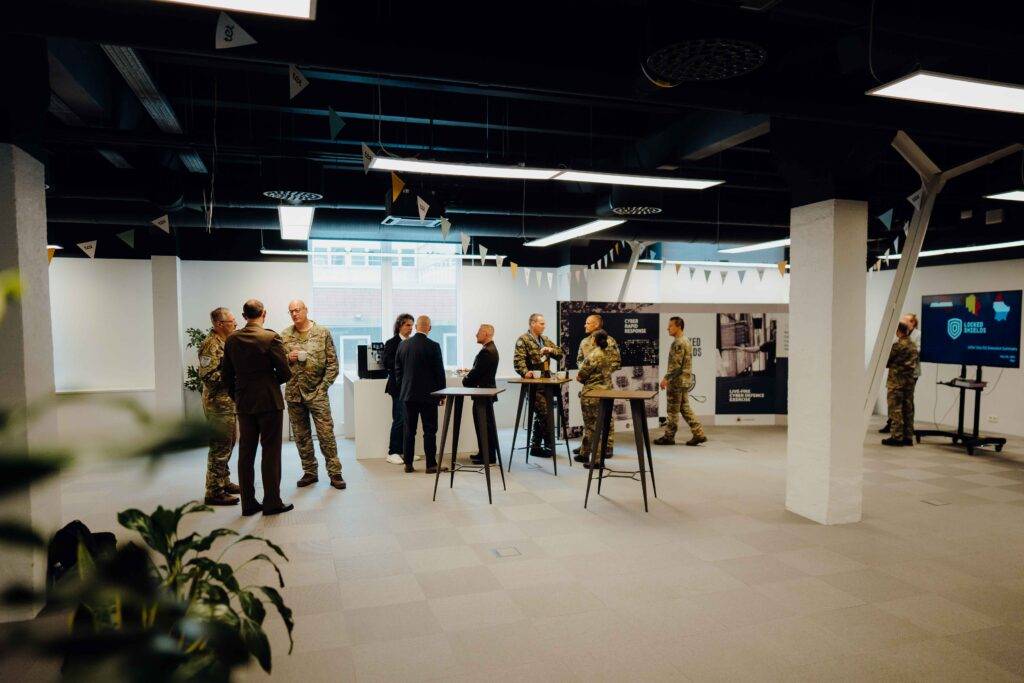 Sadarbībā ar Tet veiksmīgi noritējušas “Locked Shields 2025” kiberaizsardzības mācības 10 Sadarbībā ar Tet veiksmīgi noritējušas “Locked Shields 2025” kiberaizsardzības mācības