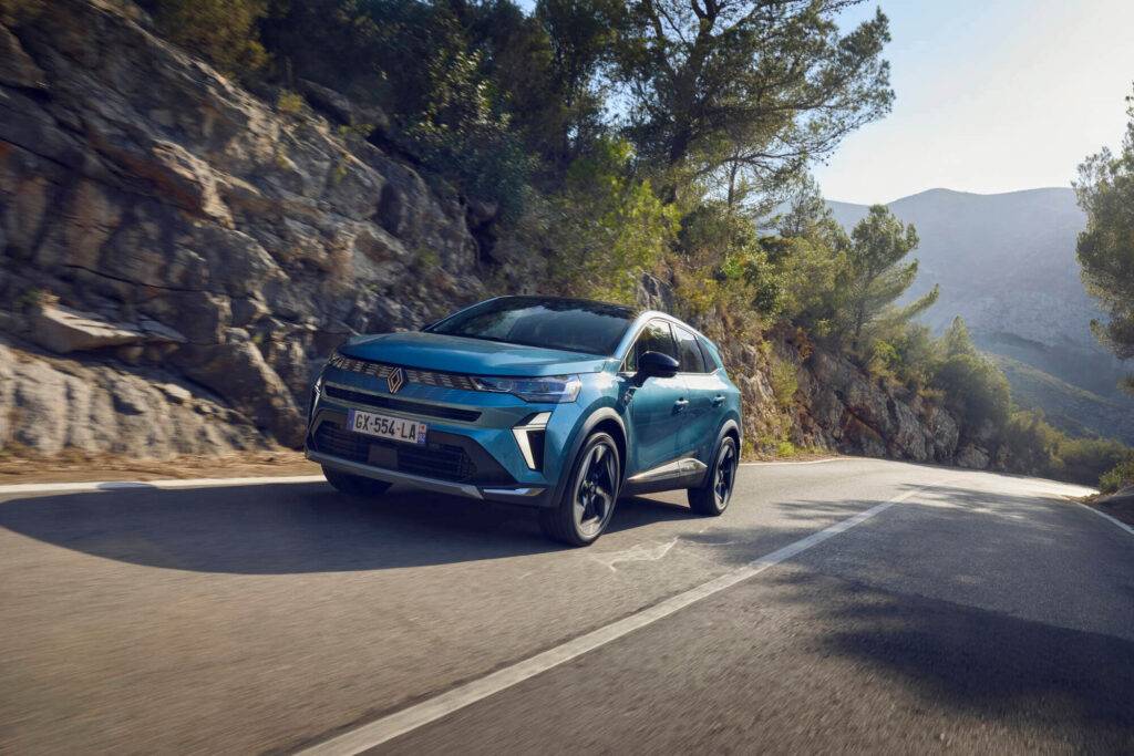 JAUNA FULL HYBRID E-TECH 160 ZS PIEDZIŅA, DIVKĀRŠS IEGUVUMSVAIRĀK JAUDAS, MAZĀKS DEGVIELAS PATĒRIŅŠ