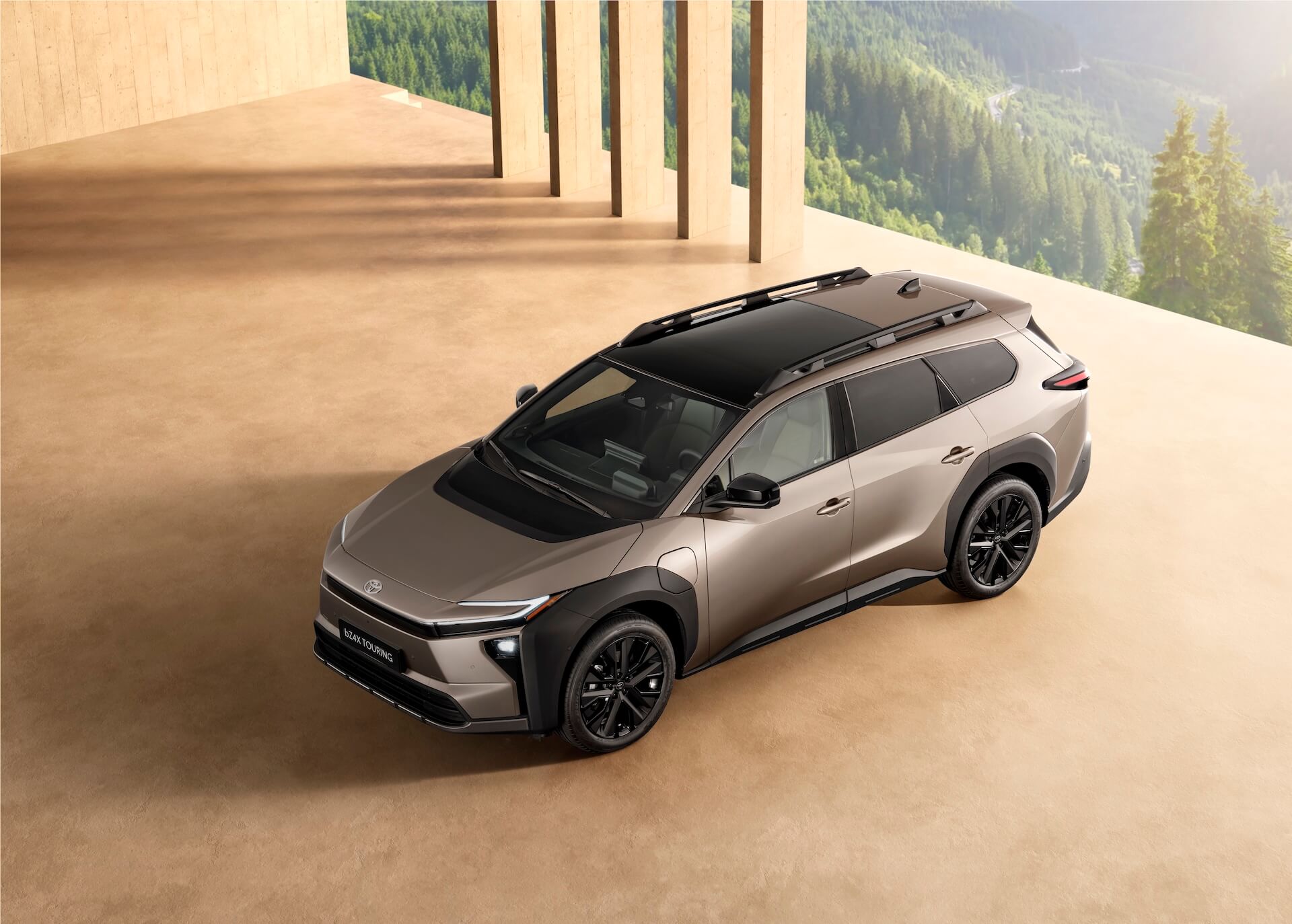 Toyota prezentē jauno bZ4X Touring – elektrisku SUV ģimenes piedzīvojumiem 12 Toyota prezentē jauno bZ4X Touring – elektrisku SUV ģimenes piedzīvojumiem