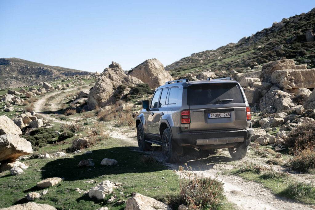 Toyota Land Cruiser iegūst Hybrid 48V vieglā hibrīda versiju 17 Toyota Land Cruiser iegūst Hybrid 48V versiju