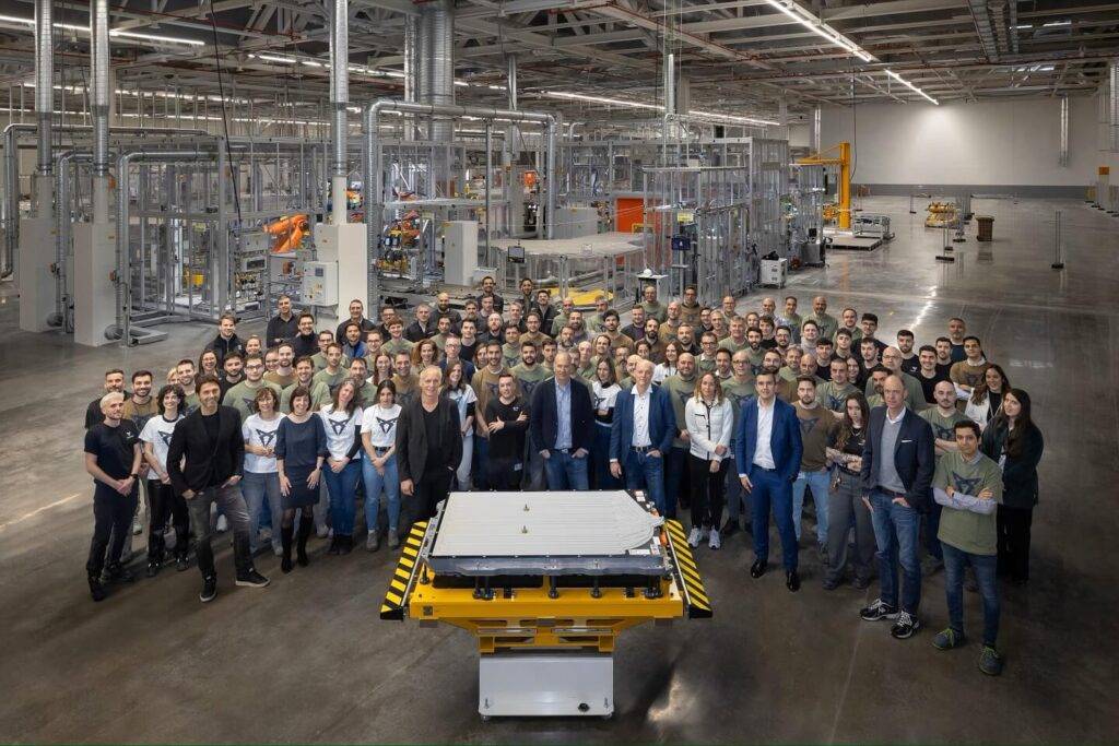 Jaunos CUPRA elektromobiļus montēs Martorelas rūpnīcā