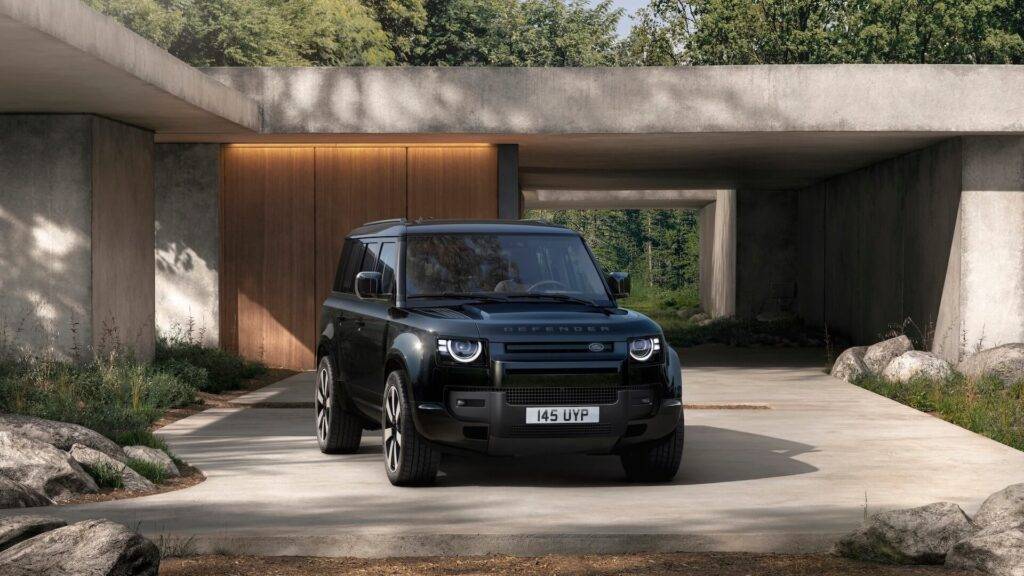 Defender uzlabots: neapturamais 4x4 kļuvis vēl izteiksmīgāks un ērtāk lietojams 19 Defender uzlabots