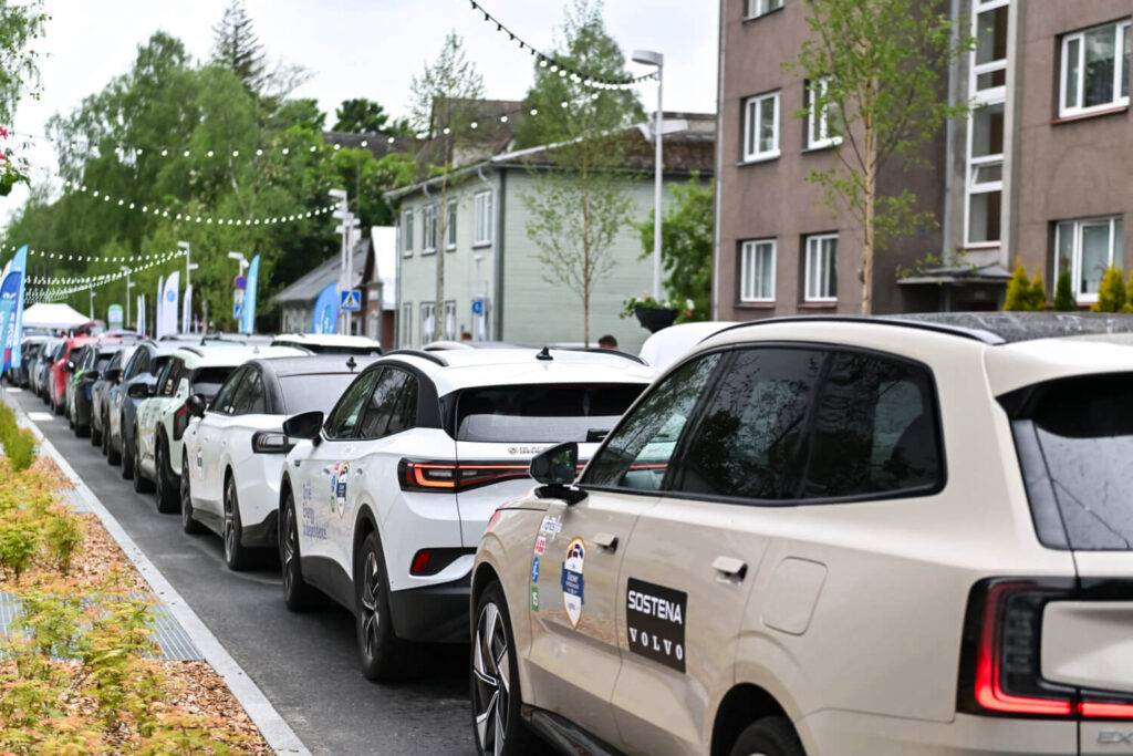 Noslēgušās vienpadsmitās “Ignitis ON” elektroauto sacensības: uzvaru svin arī ekipāža no Latvijas 9 Noslēgušās vienpadsmitās “Ignitis ON” elektroauto sacensības: uzvaru svin arī ekipāža no Latvijas