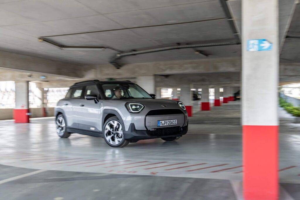 Pilnībā elektriskais MINI Aceman: pilsētas supervaronis un sabiedrotais ceļojumos 15 Pilnībā elektriskais MINI Aceman