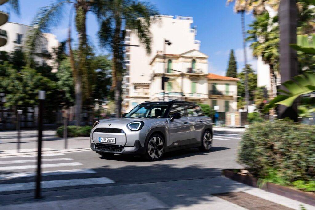 Pilnībā elektriskais MINI Aceman: pilsētas supervaronis un sabiedrotais ceļojumos 11 Pilnībā elektriskais MINI Aceman