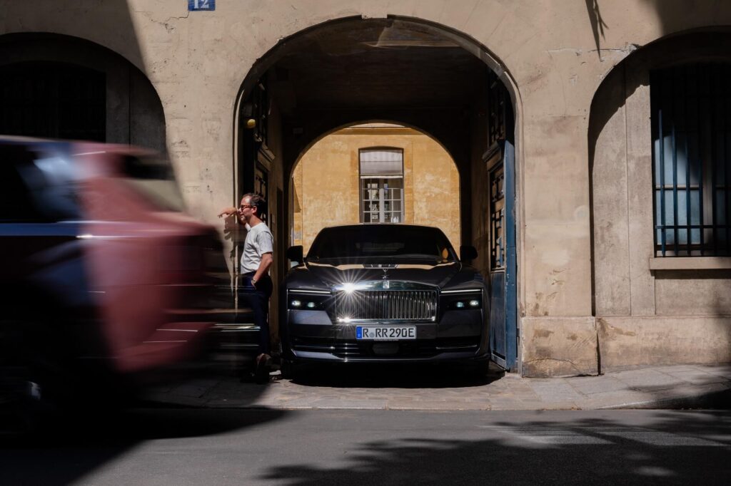 Rolls-Royce piedalās Parīzes modes nedēļā