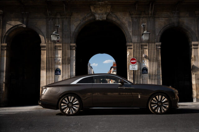 P90606998_highRes_street-style-rolls-r (1) P90606998 highRes street style rolls r 1 1 1024x682