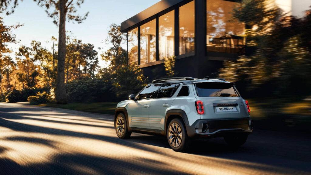 RENAULT 4 E-TECH ELECTRIC