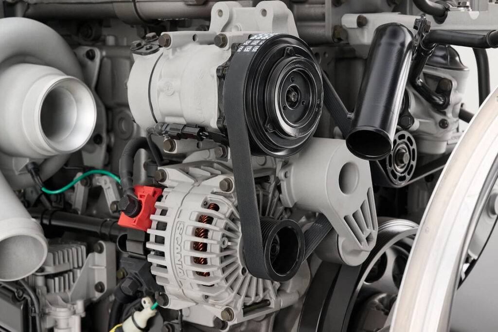 Scania prezentē jauno Super 11 dzinēju – vieglāku, efektīvāku risinājumu augstas veiktspējas pārvadājumiem 16 Scania prezentē jauno Super 11 dzinēju