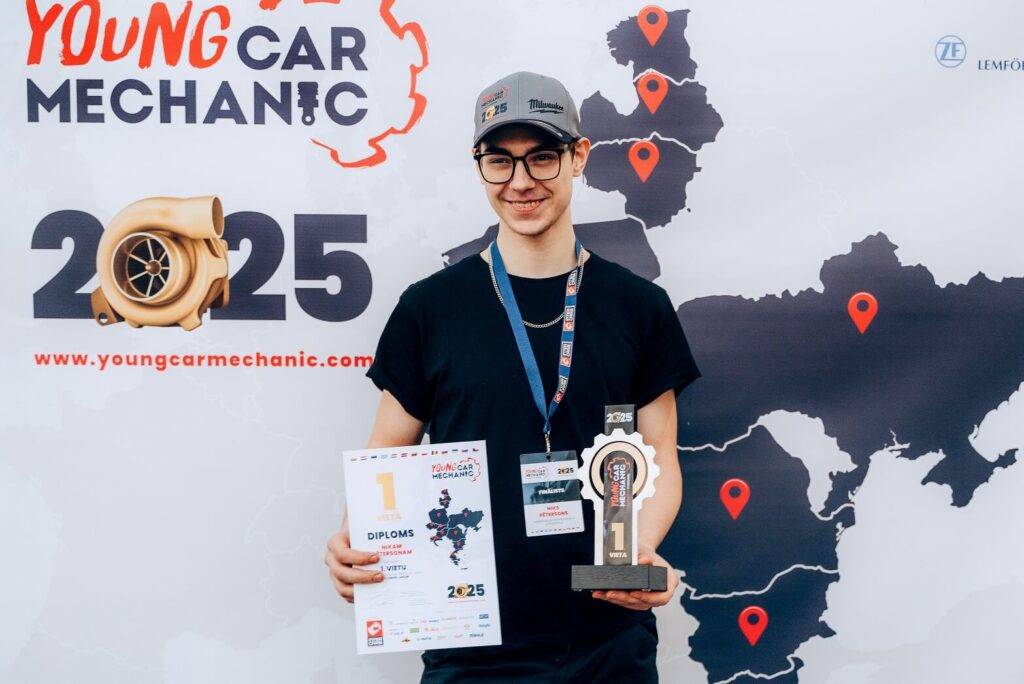 Starptautiskā jauno automehāniķu konkursā uzvar latvietis 11 Starptautiskā jauno automehāniķu konkursā uzvar latvietis