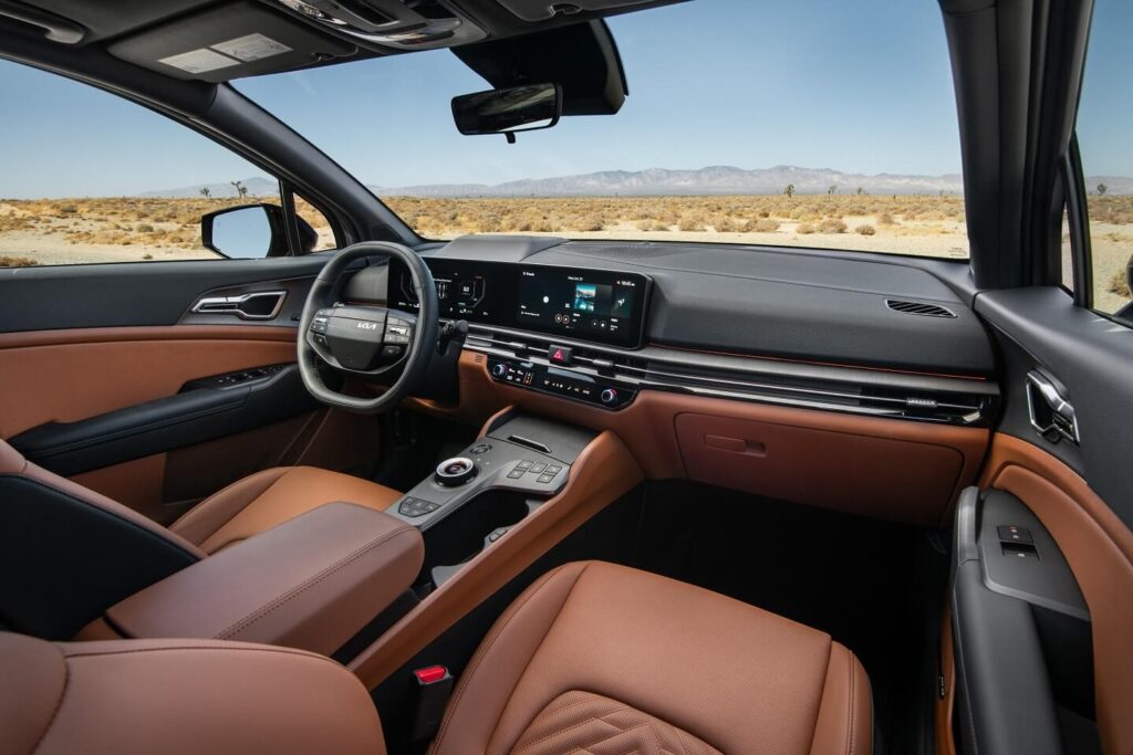 Koka vai ādas apdare nav prioritāte – autovadītāji no automobiļiem sagaida vairāk 5 Koka vai ādas apdare nav prioritāte – autovadītāji no automobiļiem sagaida vairāk