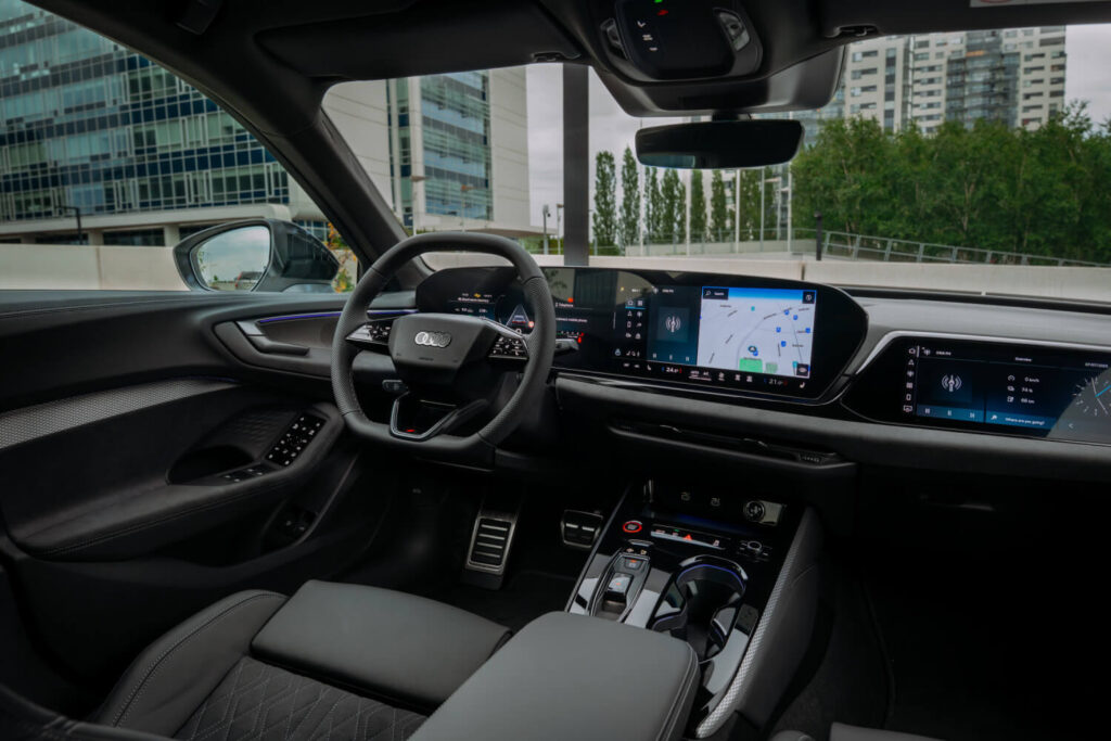 Jaunais Audi A5 e-hybrid Latvijā: sportiska elegance un pārliecinoša elektriskā sniedzamība 17 Jaunais Audi A5 e-hybrid Latvijā