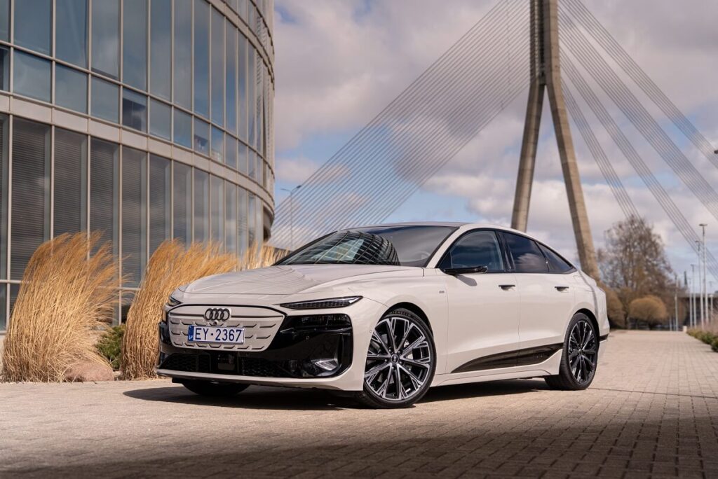 Pirmo reizi Audi elektroauto cenas ir pielīdzinātas iekšdedzes auto