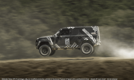 Defender Rally komanda Gudvudas Ātruma festivālā prezentē jauno Dakar D7X-R prototipu