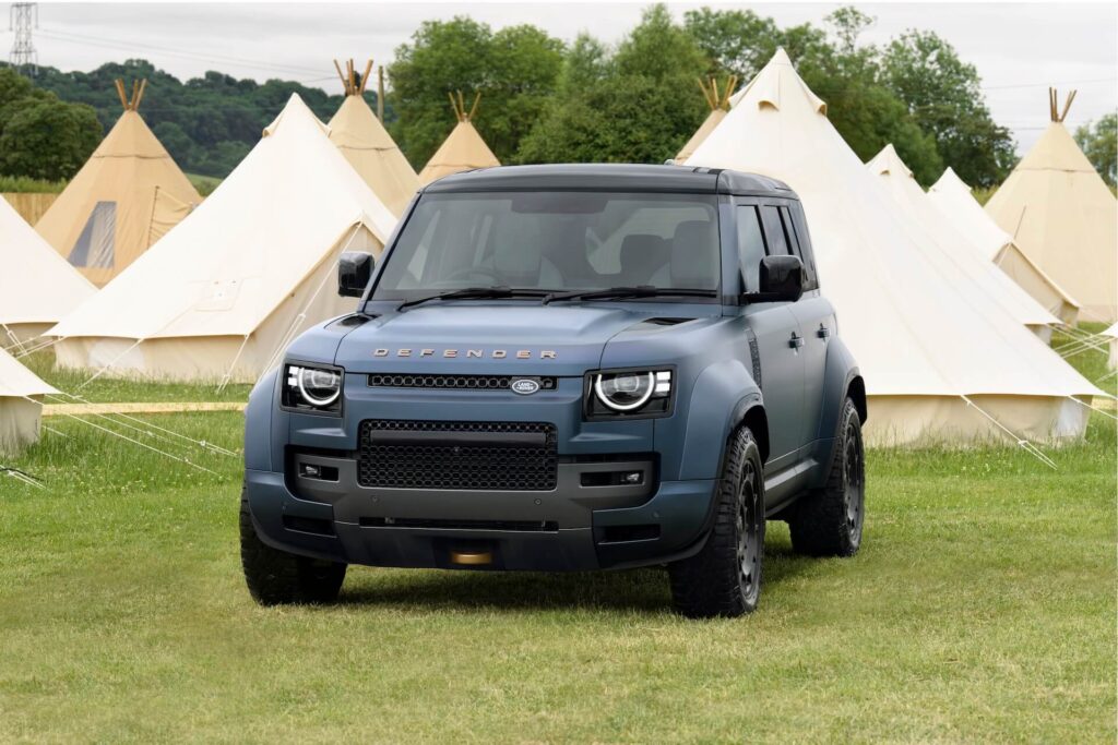 Defender un Glastonberijas festivāls apvienojas 2025. gada vasaras piedzīvojumam 7 Defender un Glastonberijas festivāls apvienojas 2025. gada vasaras piedzīvojumam