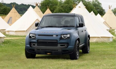 Defender un Glastonberijas festivāls apvienojas 2025. gada vasaras piedzīvojumam