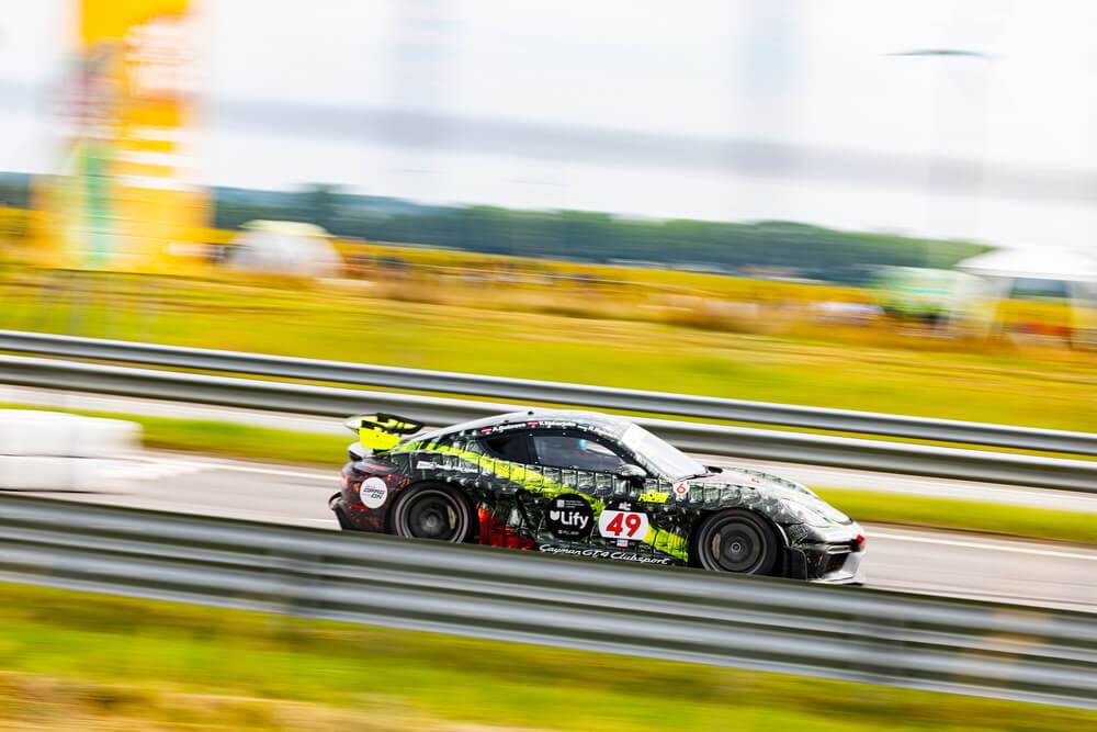 “Porsche Latvia Racing Team” uz goda pjedestāla arī leģendārajā 1006 km sacīkstē Palangā 19 “Porsche Latvia Racing Team” uz goda pjedestāla arī leģendārajā 1006 km sacīkstē Palangā