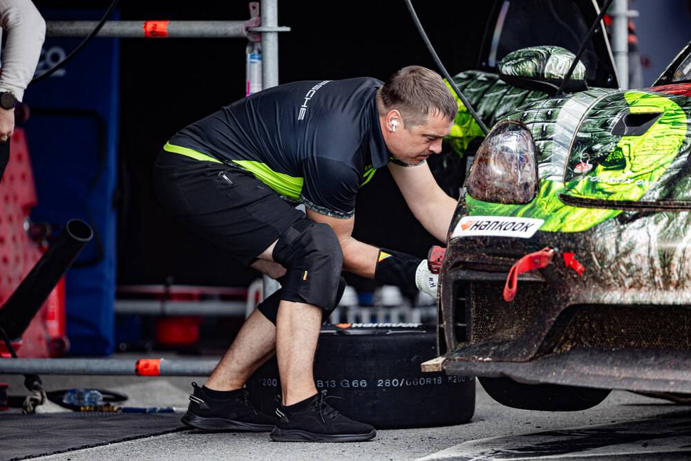 “Porsche Latvia Racing Team” uz goda pjedestāla arī leģendārajā 1006 km sacīkstē Palangā 18 “Porsche Latvia Racing Team” uz goda pjedestāla arī leģendārajā 1006 km sacīkstē Palangā