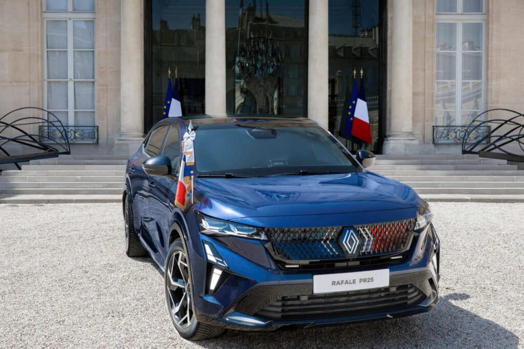 Prezidentālais Renault Rafale: Francijas prezidentūras prasībām pielāgots unikāls transportlīdzeklis 20 Presidential Renault Rafale 7 1