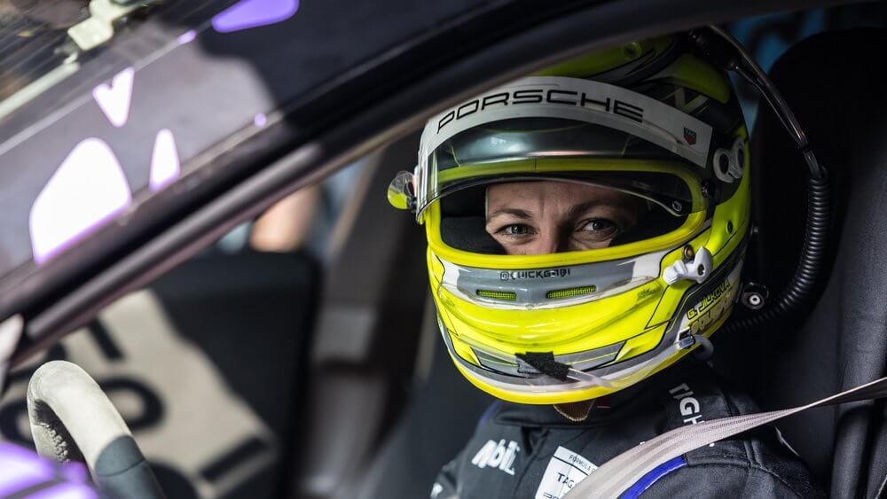 Maskētais “Cayenne Electric” demonstrē jaudu un praktiskumu 16 Maskētais “Cayenne Electric” demonstrē jaudu un praktiskumu