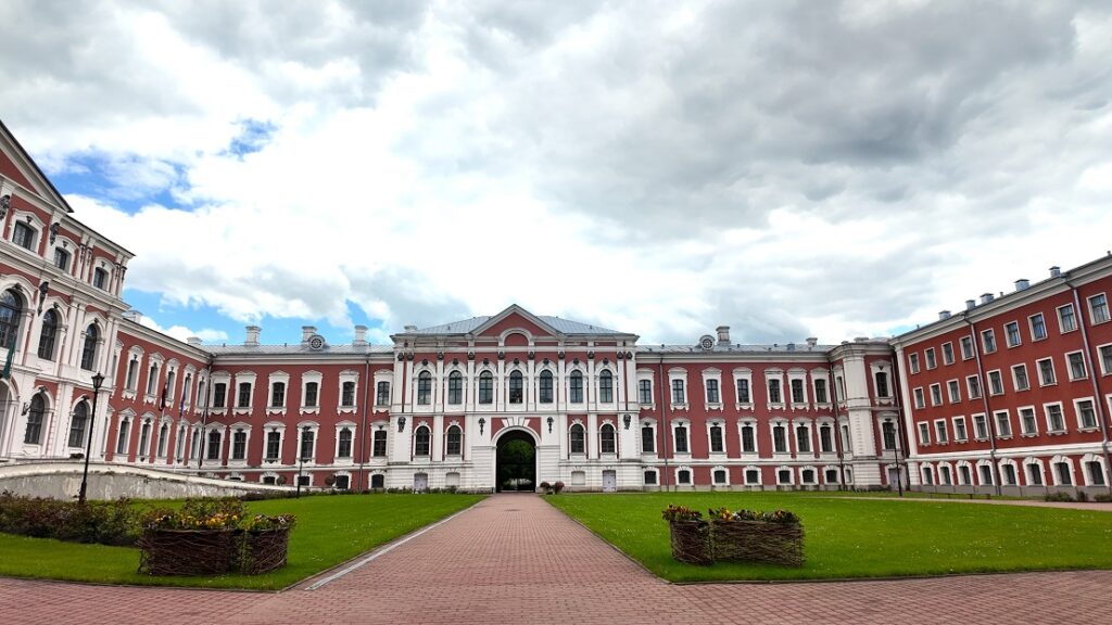 Dacia Bigster Apskats