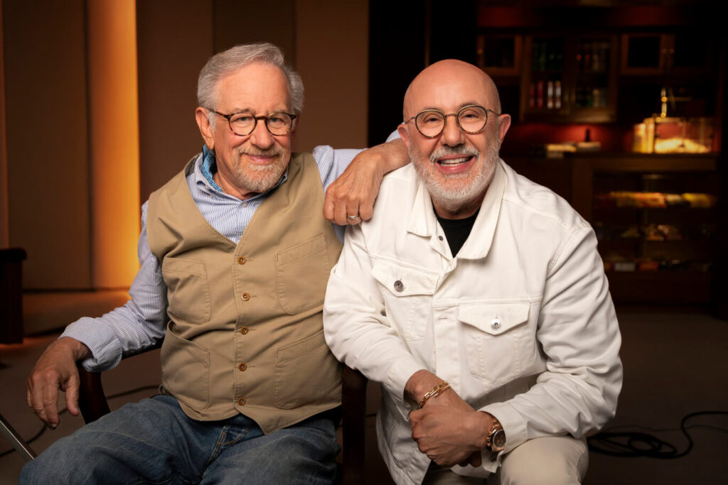 Bailes tuvplānā: “Žokļu efekts”, kas mainīja kino un haizivju likteni