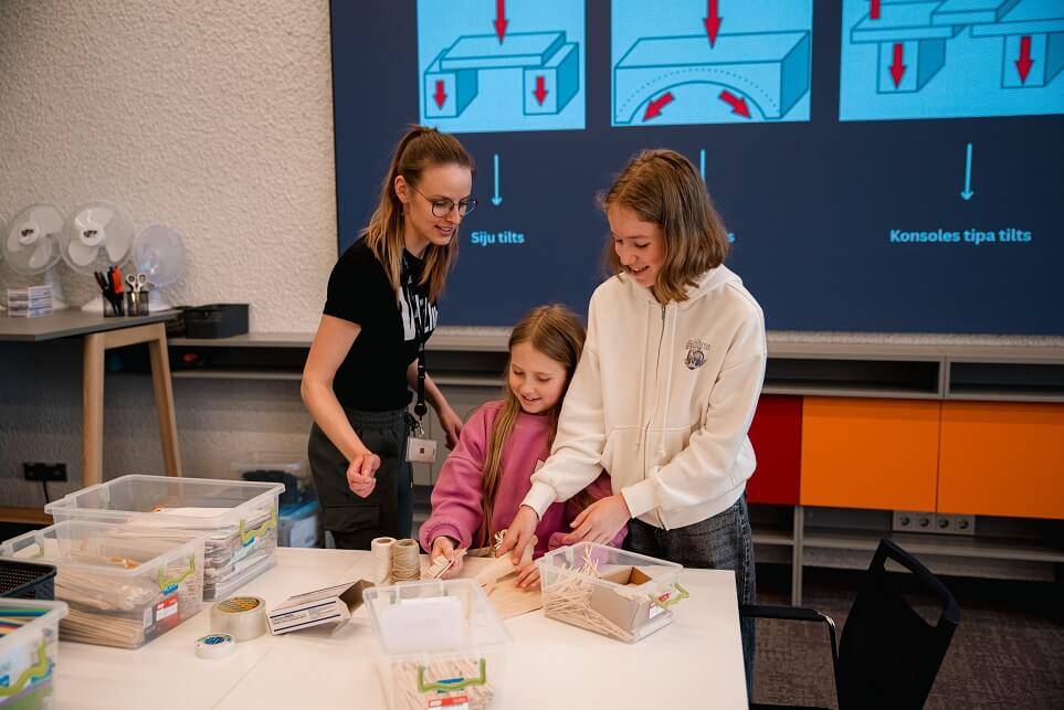 Vasara VIZIUM rit pilnā sparā – pievienojies zinātnes piedzīvojumam 9 Vasara VIZIUM rit pilnā sparā – pievienojies zinātnes piedzīvojumam