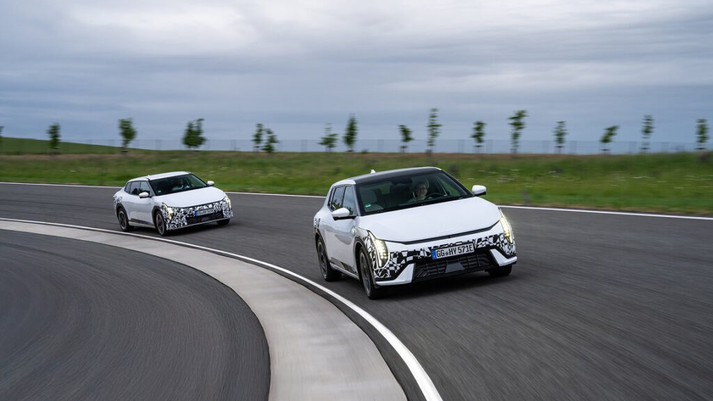 Jaunā Kia EV4: nepārspējama drošība un ērtības jau bāzes versijā 12 Jaunā Kia EV4