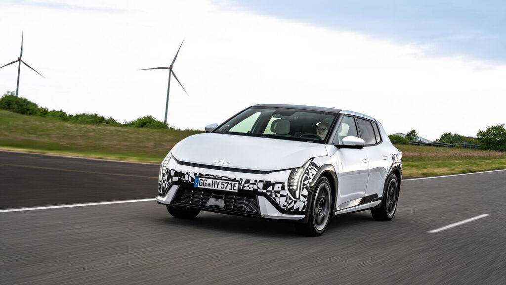 Jaunā Kia EV4: nepārspējama drošība un ērtības jau bāzes versijā 11 Jaunā Kia EV4