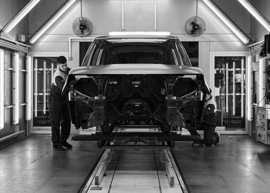 Range Rover Sport SV Bespoke: personalizācijas augstākā klase 