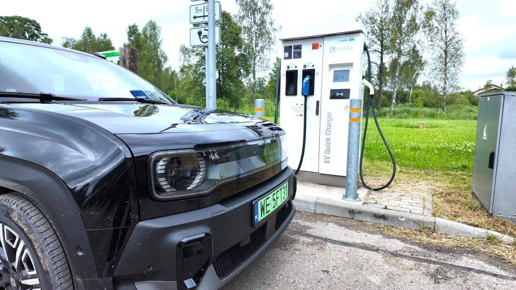 Renault 4 E-Tech electric