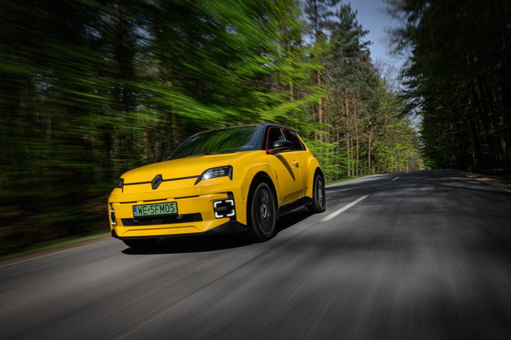 Elektroautomobiļa izmantošana lietus un negaisa laikā 8 Elektroautomobiļa izmantošana lietus un negaisa laikā