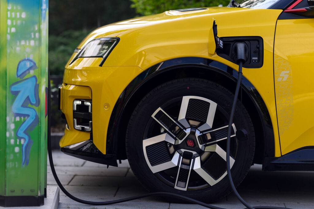 Elektroautomobiļa izmantošana lietus un negaisa laikā 9 Elektroautomobiļa izmantošana lietus un negaisa laikā